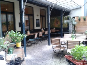 Zum schwarzen Adler - Im Innenhof-Gastgarten