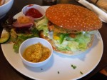 Chicken Satay Burger - Delicious Monster - Wien