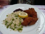 Backhendl steirisches mit Erbsenreis. - Altsteirische Schmankerlstube - Graz