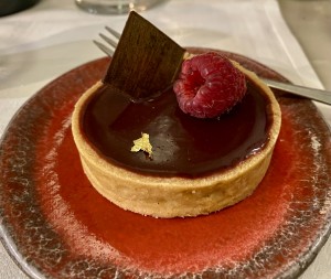 Tartelette mit dunkler Schokolade und Himbeere (kleiner süßer Abschluss… ... - Beaulieu - Wien