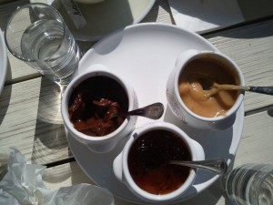 die süße Menage (Marmelade, Honig, Nougat) - Motto am Fluss - Wien