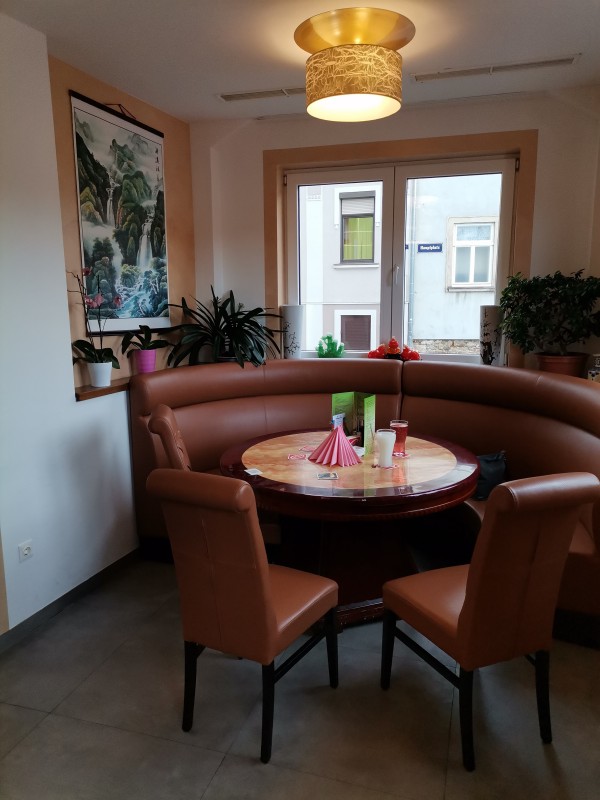 Für 6 bis 7 Personen Platz genug - Mr. Liao Asian Restaurant - Himberg