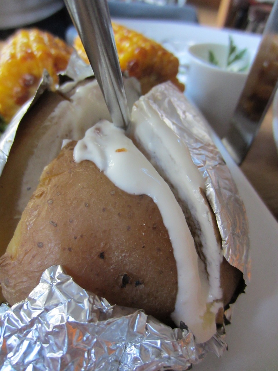 und ein Baked Potato mit saurem Rahm - Flatschers - Wien