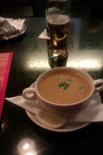 Linsensuppe mit Zitrone