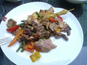 ...nach dem &quot;Fleisch-Mix&quot; mit Gemüse und chinesischer Sauce war ... - Didi Chen's World of Asia - Graz-Seiersberg