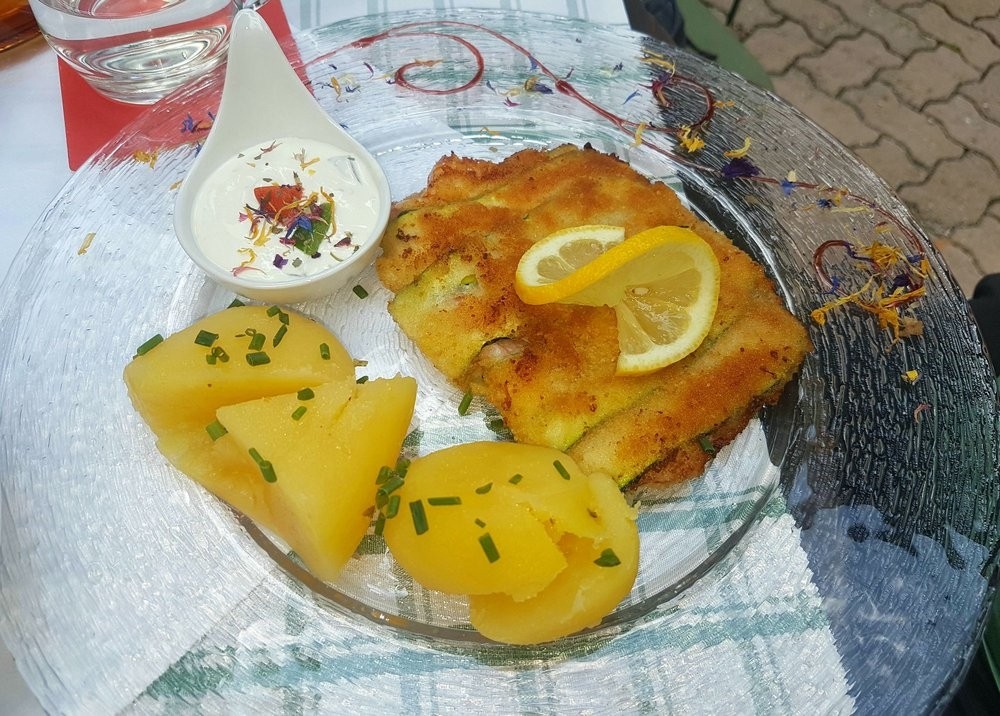 Zucchini Cordon Bleu - ausgezeichnet - Gasthaus Strubklamm "Seewirt" - Faistenau