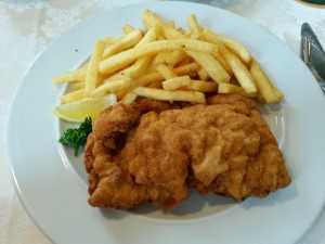 Cordon Bleu mit Pommes - Gasthof Pendl - Kalsdorf