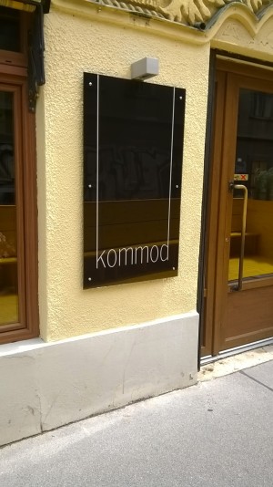 Kommod - Wien