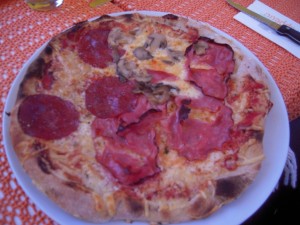 Pizza Quattro Stagioni (knusprig) - Gasthaus Zucker - Oberwölz