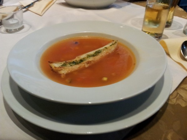 Minestrone con Pesto - Gemüsesuppe mit Pesto - Il Teatro Antica Trattoria - Linz