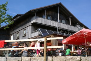 Auf 973 m liegt der Fesslerhof: Urlaub am Bauernhof, Ländle-Metzg und Jausenstation!