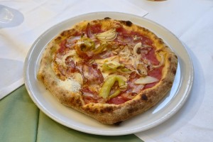 Marino Pizzeria Trattoria - Pizza Contadino (klein) - sehr guter Teig - Marino Pizzeria Trattoria - Wien