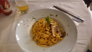 Tagliatelle con Porcini e Crema Tartufata