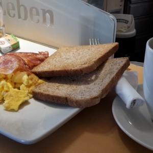 Bacon & Eggs - blueorange - Wien