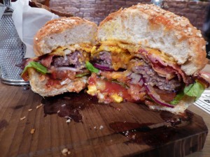 Bacon Burger (Innenansicht)