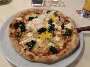 Pizza Spinaci (Spinat, Schafkäse, Ei) - Castello - Seiersberg