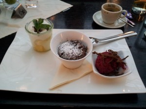 Kokos-Schokoladenkuchen mit flüssigem Kern
mit kleinem Pina Colada und ... - CUBUS - Linz