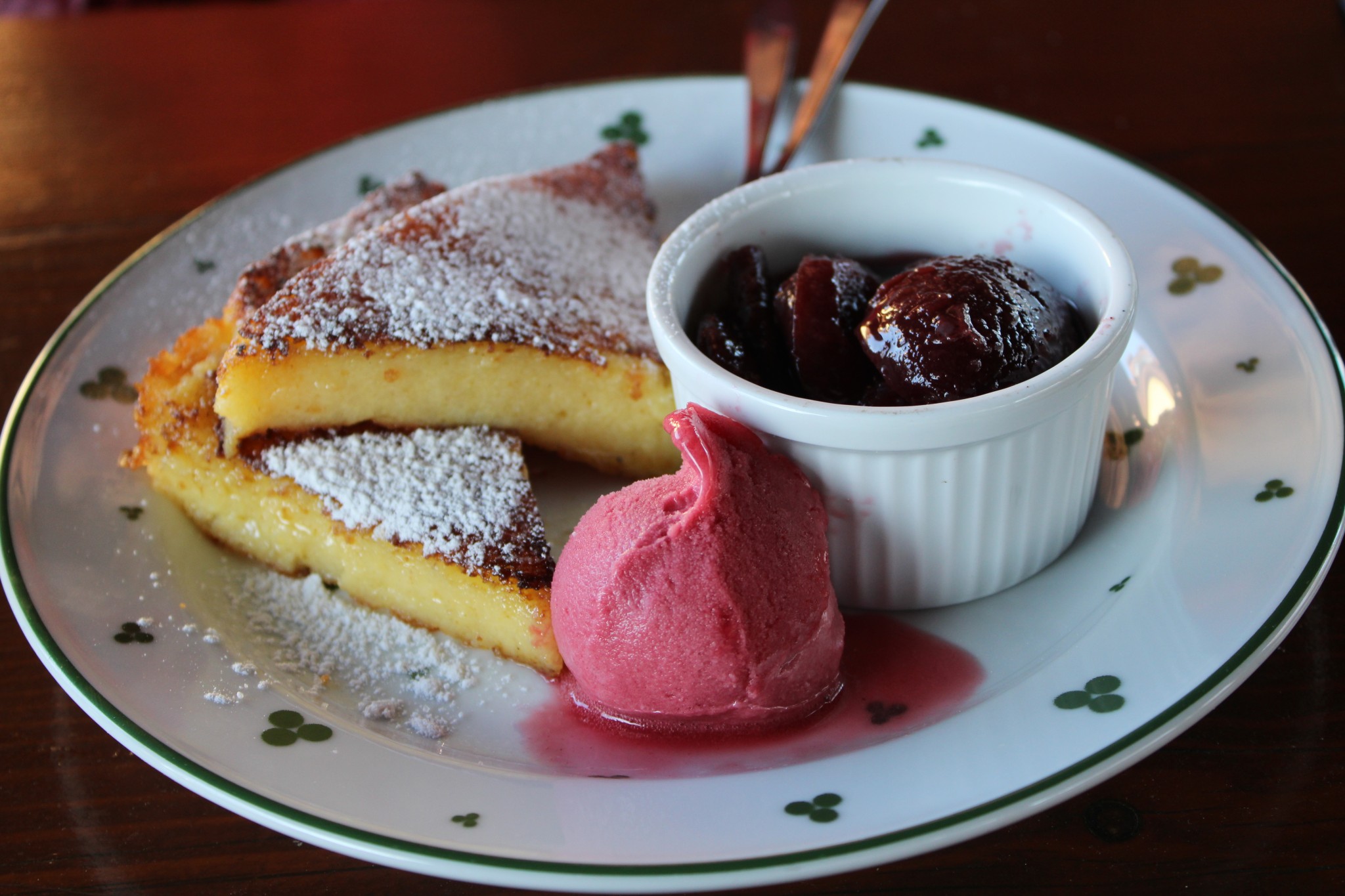 Grießkuchen mit Kompott und Eis - Hochram-Alpe - Gablitz