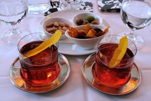 Bar Campari - Unsere erste Negroni-Erfahrung - schwer wiederholungsgefährdet :-)