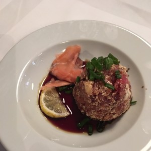 Thunfischtatar mit Kürbiskernöl, ein wahrer Hit! - ON - Wien