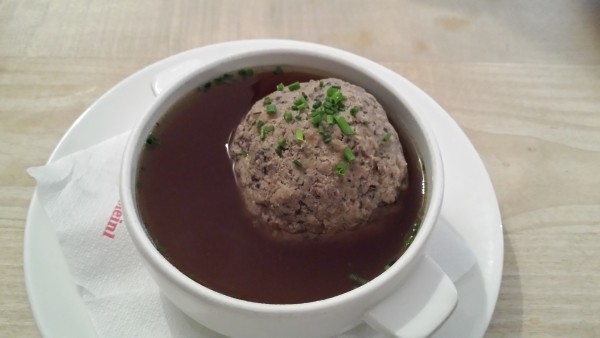 Leberknoedlsuppe - Huberbräu-Stüberl - Kitzbühel