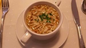 Rindssuppe mit Frittaten  - Schilcherlandhof - Stainz