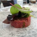 Beef Tartar vom Pöllautaler Jungrind mit Kernölmayonnaise, Essig-Pilzen und ... - Garten Hotel Ochensberger - St. Ruprecht an der Raab