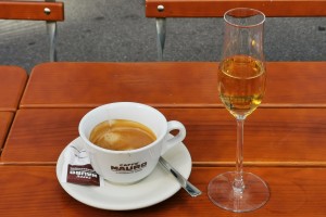 Il Mare - würdige Ausklänge. kräftiger Espresso, Hausgrappa - Il Mare - Wien