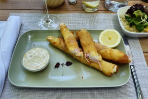Meixner&#039;s Gastwirtschaft - Spargel Cordon Bleu mit Sauce Tartar - sehr gut