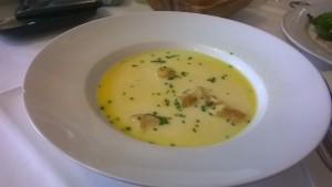 Knoblauch(creme)suppe - Gasthaus Stafler - Wien