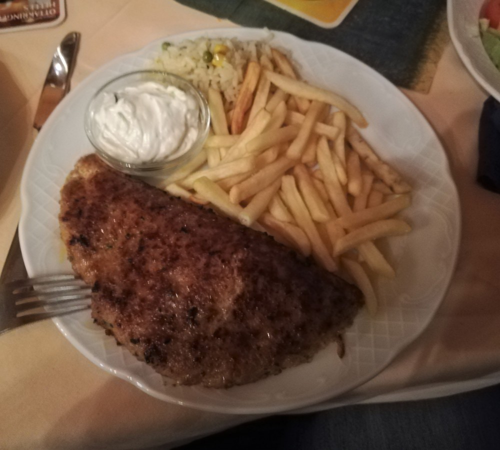 Bifteki mit Schafkäse gefüllt, richtig gut! - Rhodos Restaurant - Langenzersdorf
