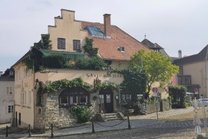 Gasthaus Jell - Ein Schmuckkasterl, auch schon das äußere Antlitz (Aufnahme ... - Jell - Krems