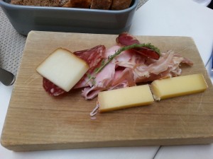 Flying Breakfast: ital. Salami, Schinken, Speck, Bergkäse - Labstelle Wien - Wien