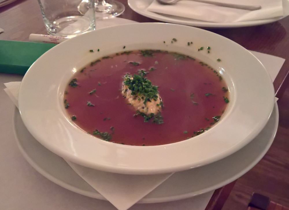 Fischsuppe mit Biolachsnockerl - Bodega Marques - Wien