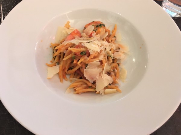 Strozzapreti mit Garnelen und Tomaten - Stadt - Meierei - Leoben