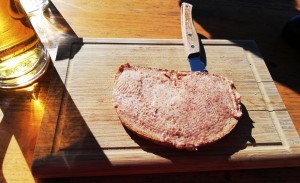 Verhackertes Brot, gschmackig! - Fischerhütte - Puchberg am Schneeberg