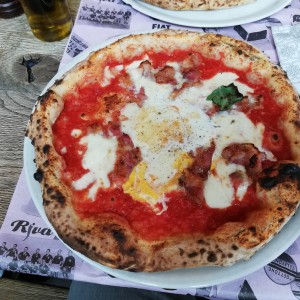 Castell dell‘ Ovo, ein kleiner Pizzatraum - Pizzeria Riva - Türkenstraße - Wien