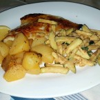 Goldbrassenfilet mit frittierten Zucchini + Erdäpfel - Tsatsiki - Sooss