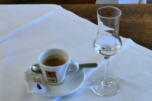 Zu den 3 Hacken - Espresso Alt Wien und Guglhof Marille - Gasthaus zu den 3 Hacken - Wien