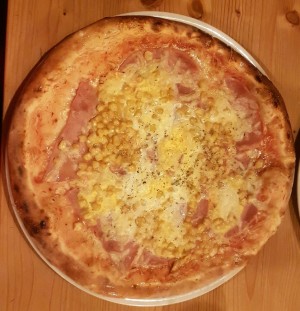 Pizza Raffaello + Ei - Pizzeria Mafiosi - Alland