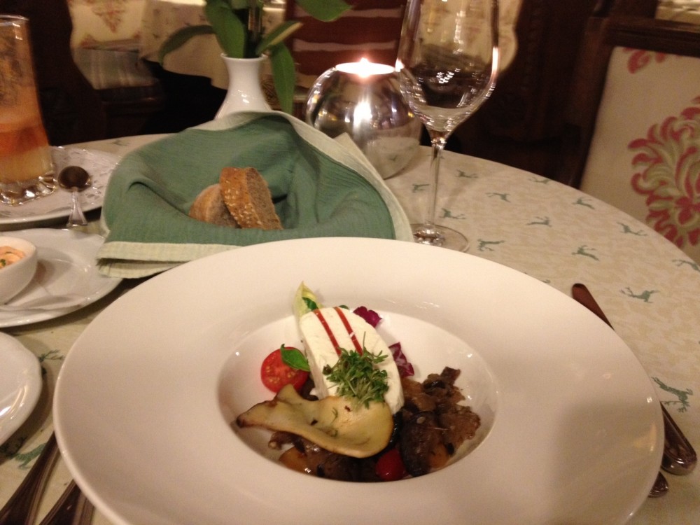 Terrine von steirischem Wurzelkren und Sauerrahm mit gebratenem Gemüse - Hotel Hubertushof - Anif