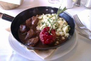 Wildbretpfand´l vom Wild aus dem eigenen Revier, mit hausgemachten ... - Stiftsrestaurant Göttweig - Göttweig