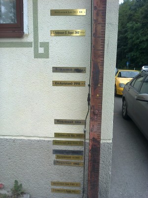 Höchststand des Hochwassers voriges Jahr im Juni, in etwa 2m Höhe :-( - Humer's Uferhaus - Orth an der Donau