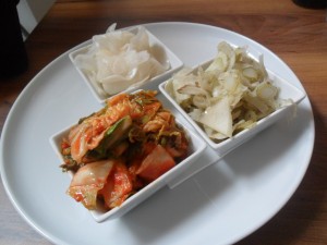  Pickles nach Saison
Rettich &amp; Ingwer, Gurke &amp; Chili, Fenchel mit Salz &amp; Yuzu, Kim Chi Karotte
