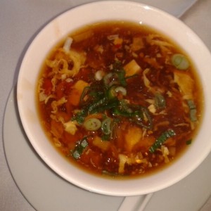 Pikant-säuerliche Suppe - Zhany Asia Cuisine - Wien