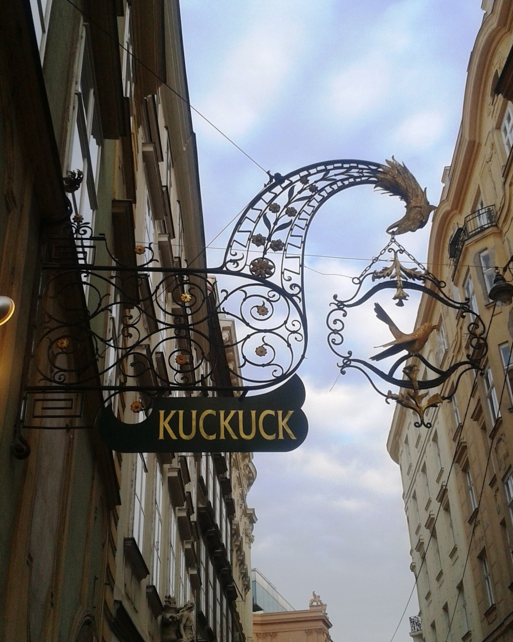 Der Kuckuck Lokalaußenreklame - Der Kuckuck - Wien