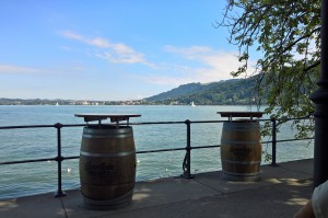 Der Blick von unserem Platz aus auf den Bodensee, sehr schön, und nix los..... - Wirtshaus am See - Bregenz