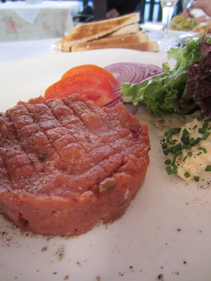 Beef Tartar - Gasthaus Pfudl - Wien