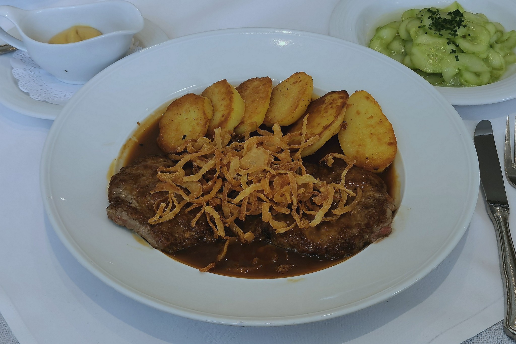 Loibnerhof - Zwiebelrostbraten - eine klasse Sache - kleine Schwäche die zu ... - Loibnerhof - Dürnstein