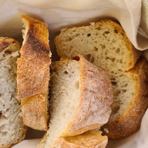 Hausgebackenes Brot - Trattoria Da Montefusco - Rudersdorf